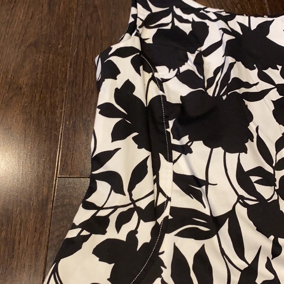 Suzy Shier black and white floral dress SizeS - Picture 3 of 6